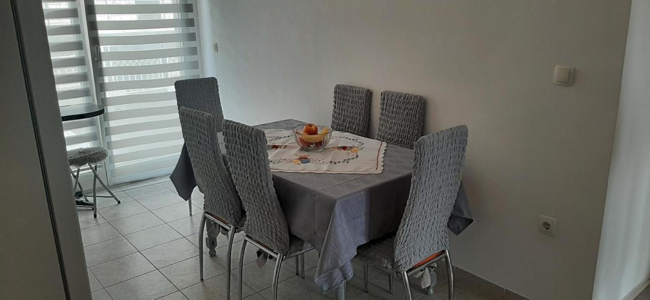 Apartment Biskupovic ดูกีรัท ภายนอก รูปภาพ