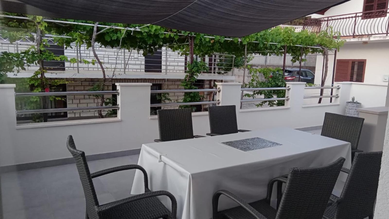 Apartment Biskupovic ดูกีรัท ภายนอก รูปภาพ